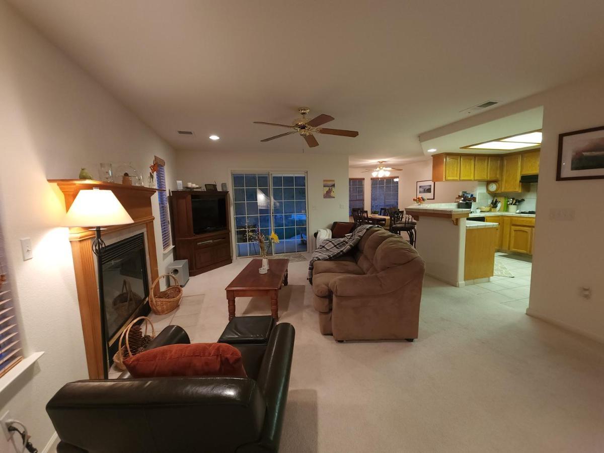 Mountain Majesty With Hot Tub, Pool Table, Generator, Ev Hookup Oakhurst Exterior foto
