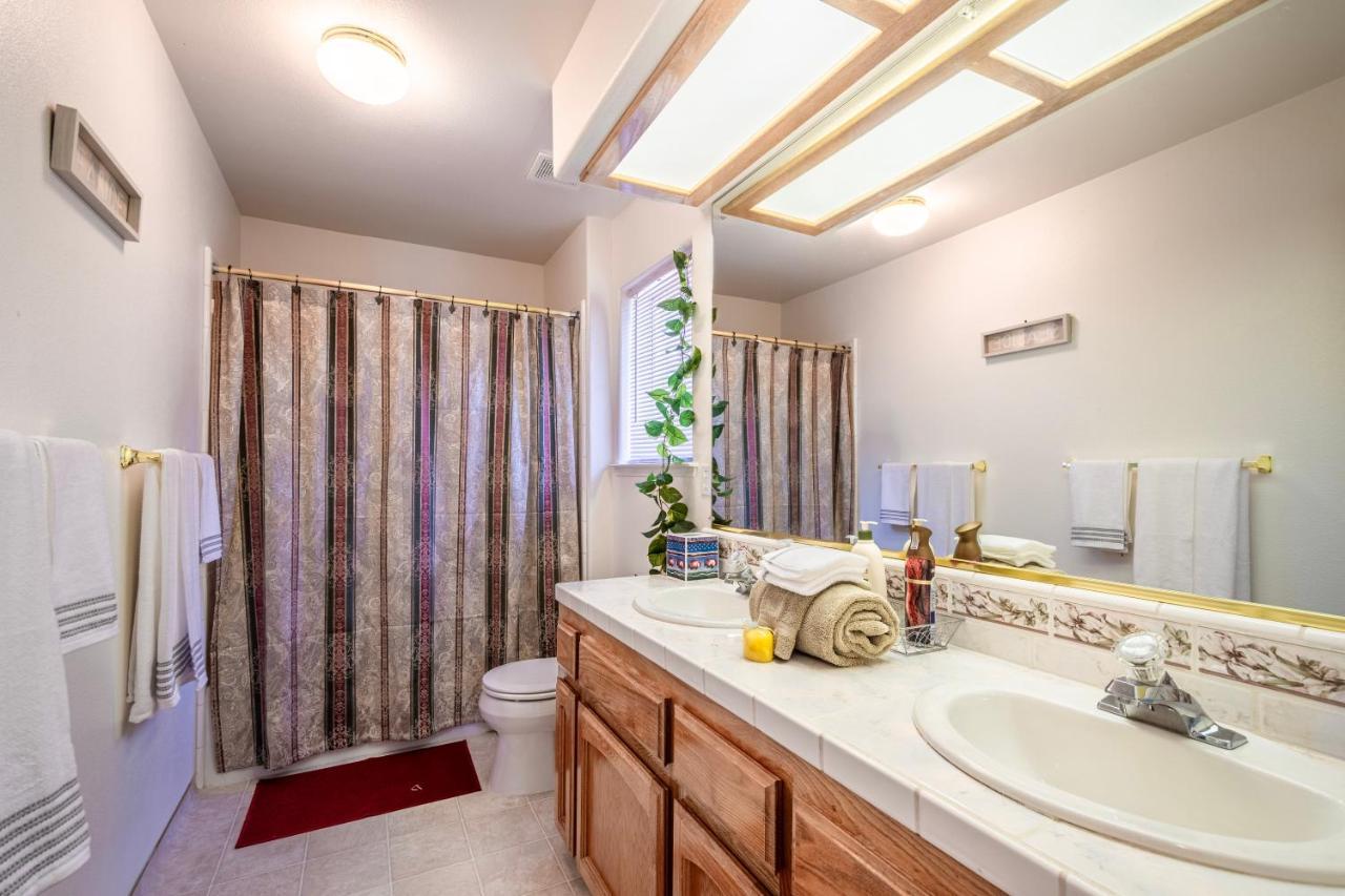 Mountain Majesty With Hot Tub, Pool Table, Generator, Ev Hookup Oakhurst Exterior foto